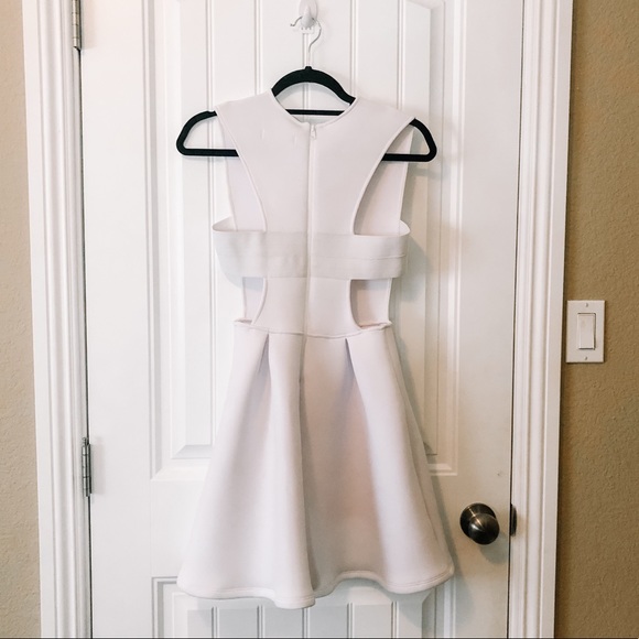 Chalk Side Cutout Dress - Picture 6 of 8